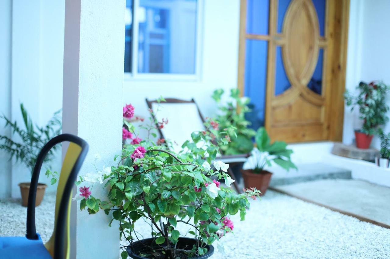 Moodhu Surf House Hotel Himmafushi Ngoại thất bức ảnh